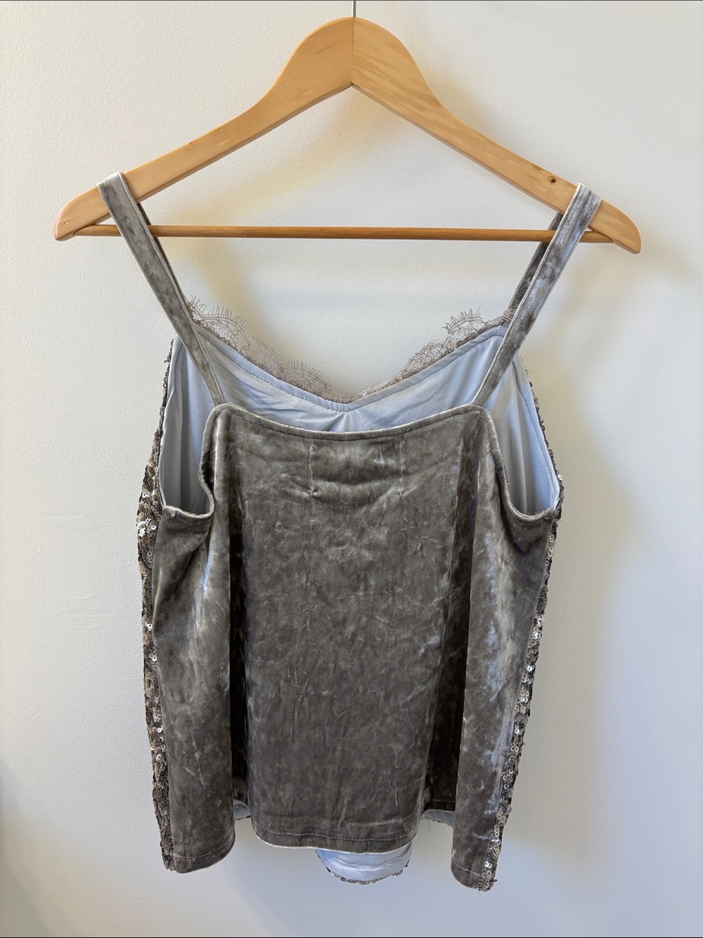 CUPIO Sequin and velvet top, Sz M. - Picture 3 of 8